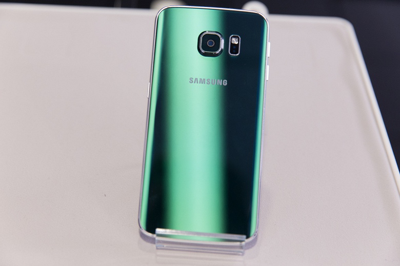 Смартфон Samsung Galaxy S10 получит новые цвета «намного прекраснее, чем градиенты» - 1