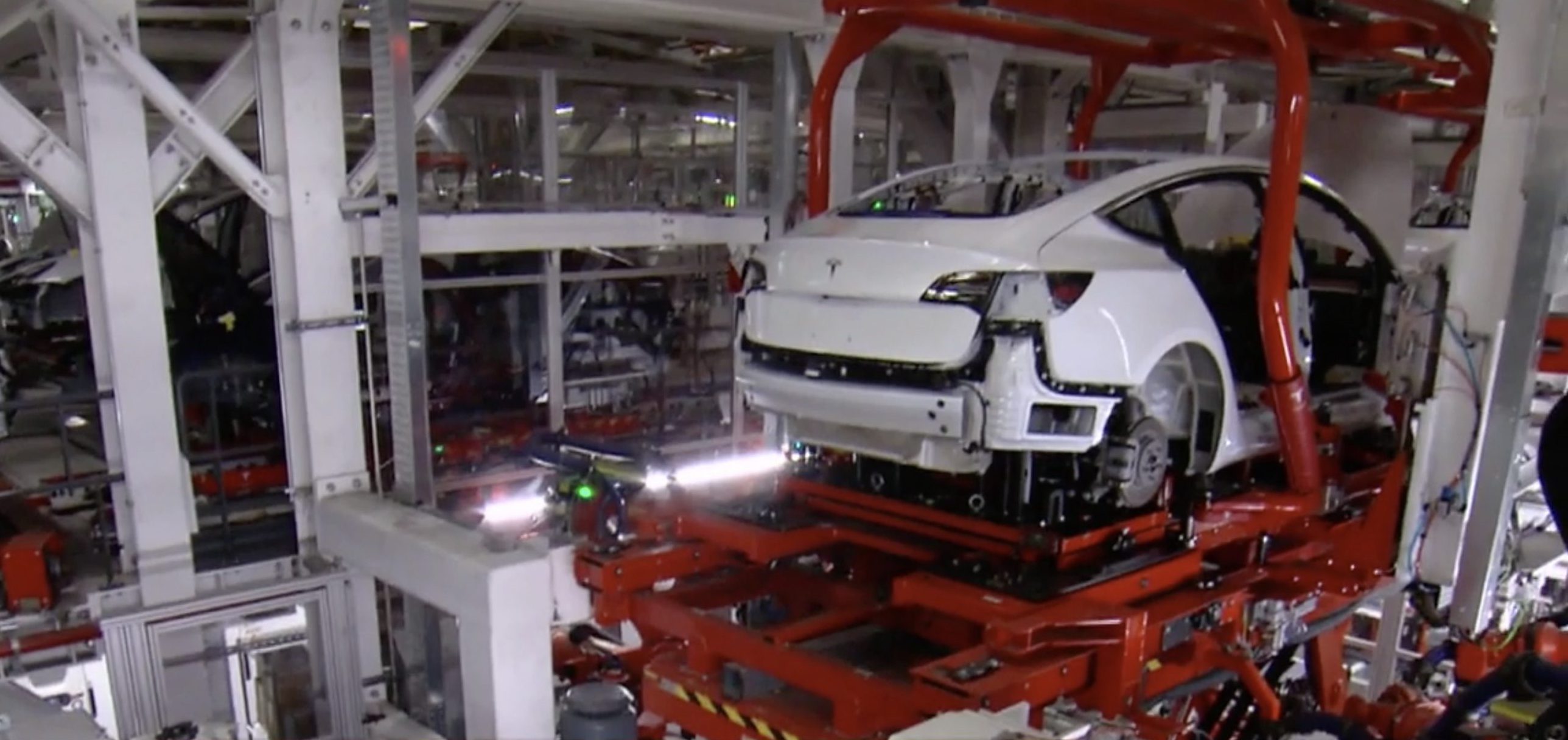 Tesla поставила квартальный рекорд по объему произведенных электромобилей - 1