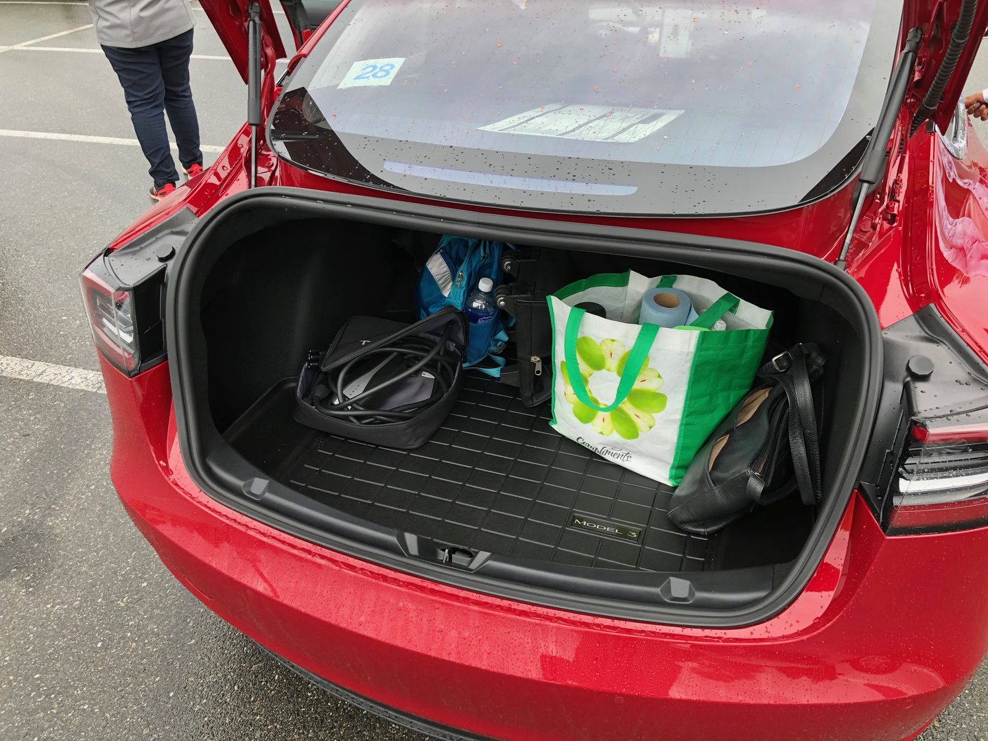 Тест-драйв VW e-Golf, Nissan Leaf и Tesla Model 3 - 16