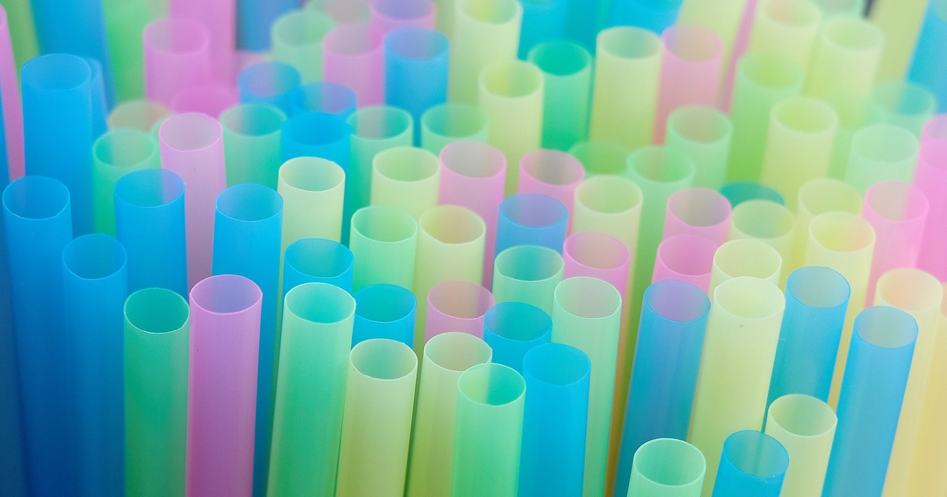 В Калифорнии запретили пластиковые соломинки