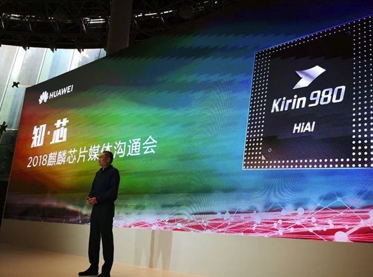 Huawei не планирует предлагать фирменные чипы Kirin сторонним компаниям