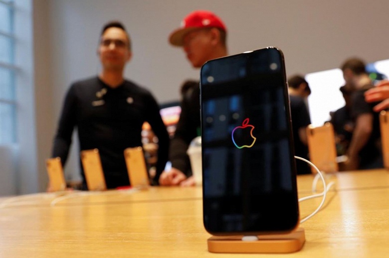 Судья ITC признал, что Apple нарушает патент Qualcomm, но отказался запретить импорт iPhone