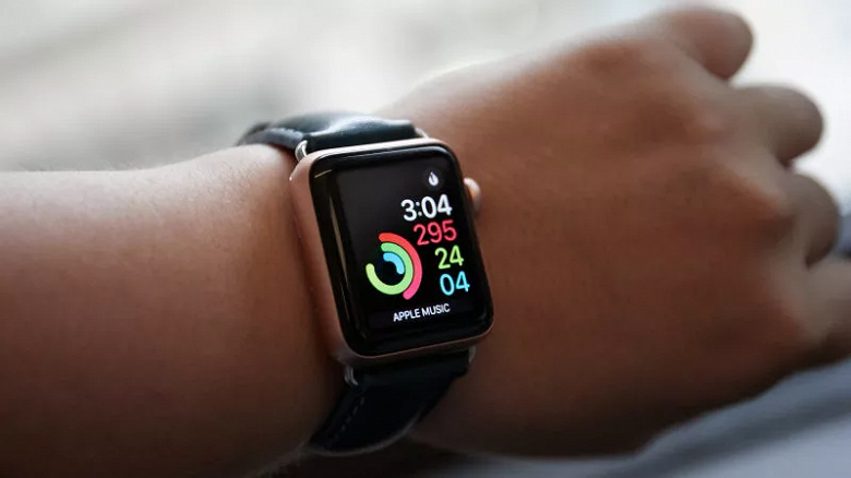 Apple исправила баг, из-за которого умные часы Apple Watch не заряжались