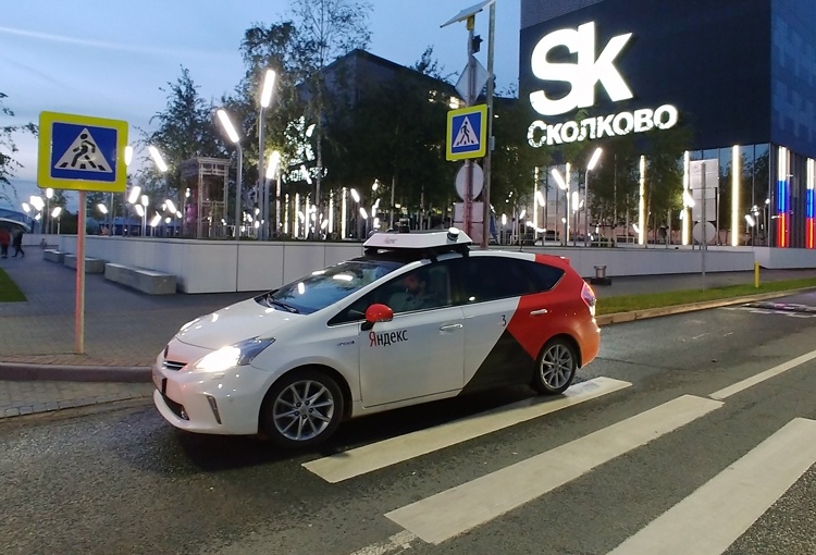 В «Сколково» начаты испытания беспилотных такси «Яндекса»