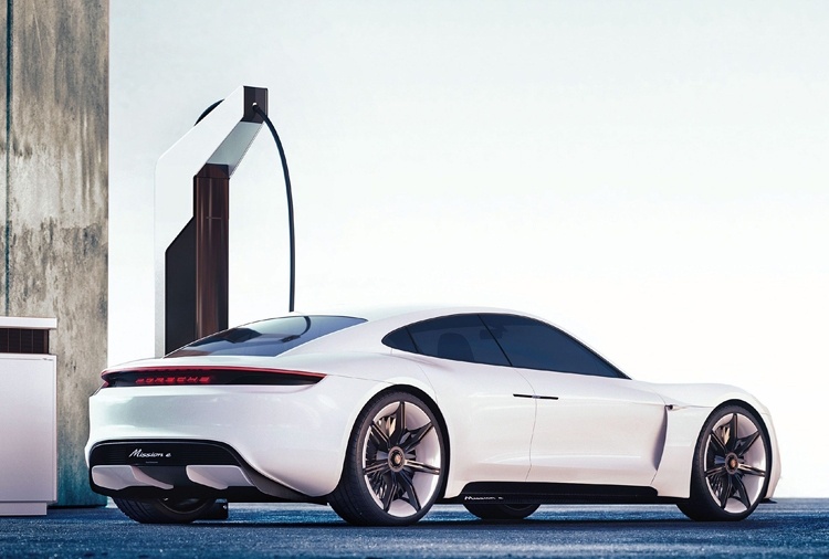 Porsche предложила дилерам подключиться к подготовке к запуску электромобиля Taycan в США