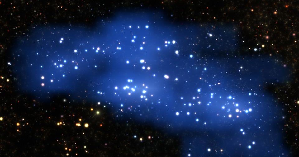 Открыт древнейший крупный протокластер галактик