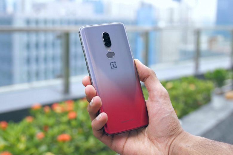 Видео дня: впечатляющие прототипы OnePlus 6 демонстрируют эксперименты компании с градиентами