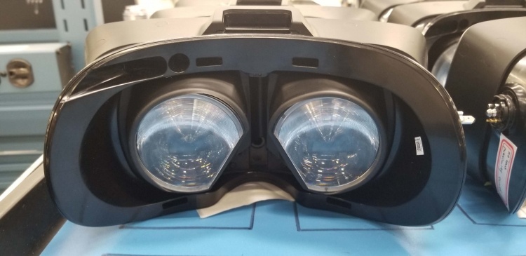Слухи: снимки собственного VR-шлема Valve и сведения о Half-Life VR