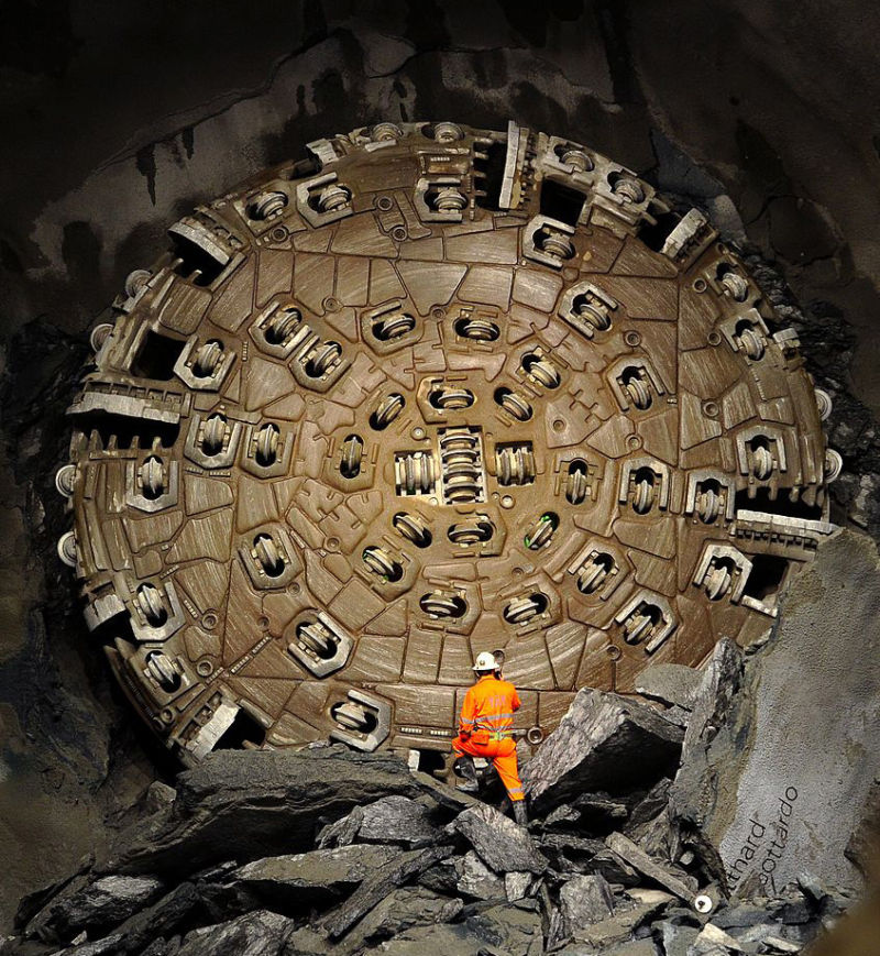 Пробурен первый тоннель Boring Company Илона Маска - 1