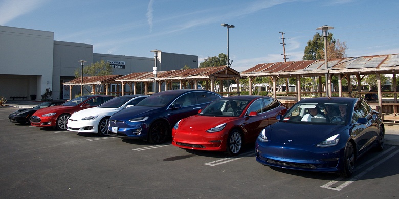 На данный момент производство одного автомобиля Model 3 обходится Tesla в 38 000 долларов