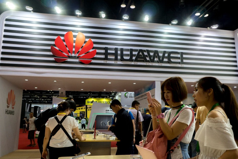 Выручка Huawei по итогам года превысит 100 млрд долларов