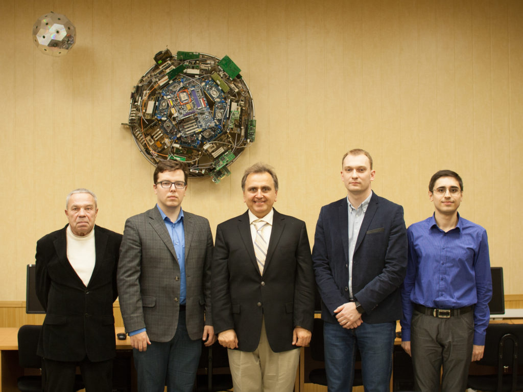 Десятиклассница из Сибири хочет стать проектировщицей процессоров. Почему бы ей не сделать нейроускоритель на ПЛИС? - 16 Десятиклассница из Сибири хочет стать проектировщицей процессоров. Почему бы ей не сделать нейроускоритель на ПЛИС? - 16