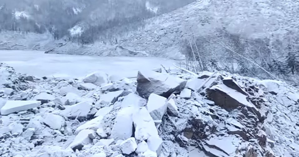 Хабаровский метеорит превратил гору в щебень: видео