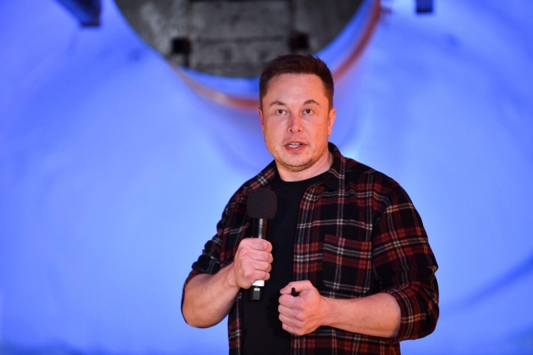 Илон Маск пообещал, что Tesla компенсирует клиентам упущенные налоговые льготы
