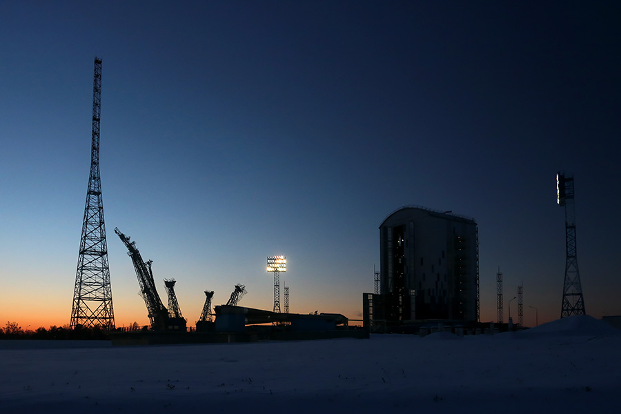 Вывоз ракеты перед стартом на Восточном - 21