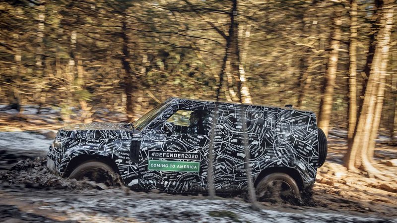 Land Rover показал первые фото нового Defender