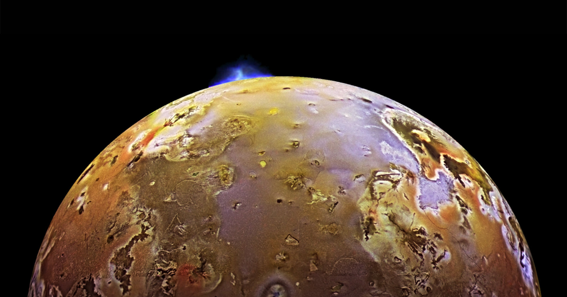 Опубликованы кадры извержений на спутнике Юпитера Ио