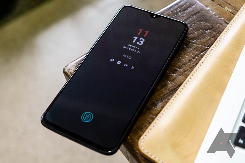 Новые смартфоны OnePlus и Oppo могут получить поддержку беспроводной зарядки