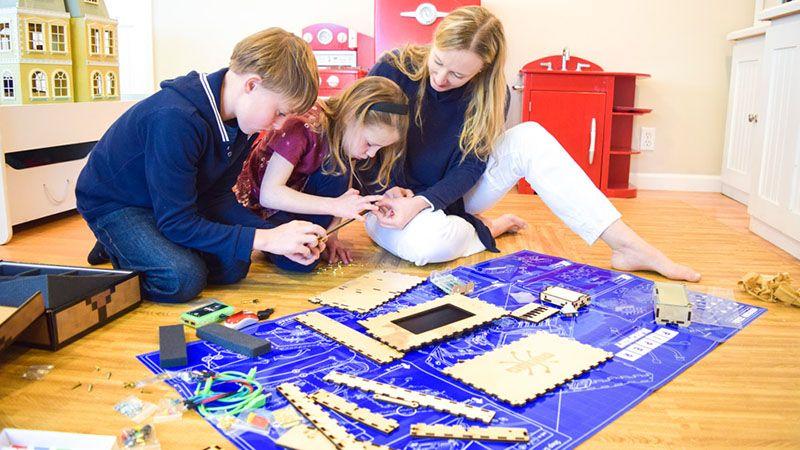 $10 million in investments and Wozniak's praise — creating an educational computer for children - 10 $10 million in investments and Wozniak's praise — creating an educational computer for children - 10