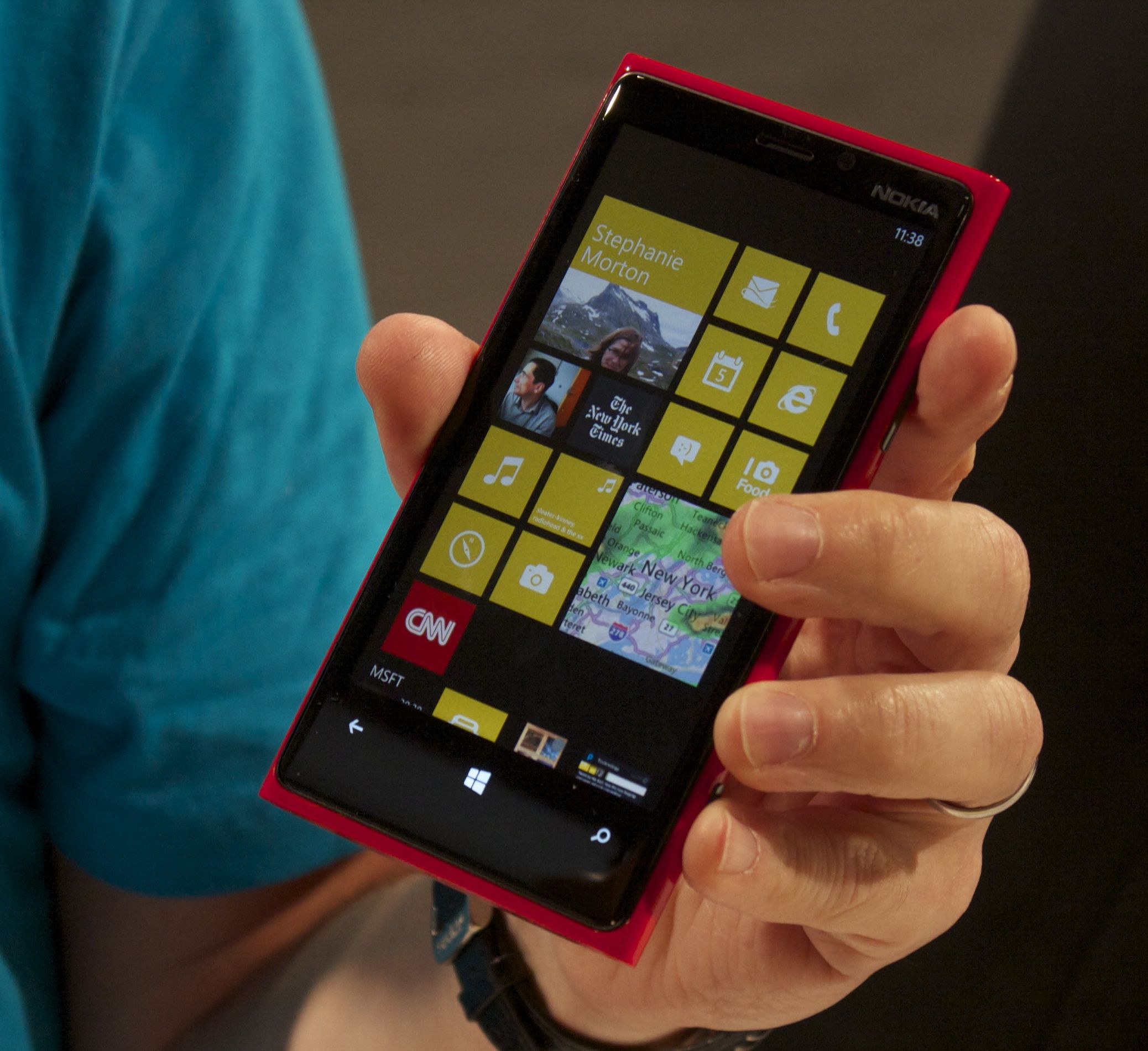Microsoft прекращает поддержку Windows 10 Mobile - 1