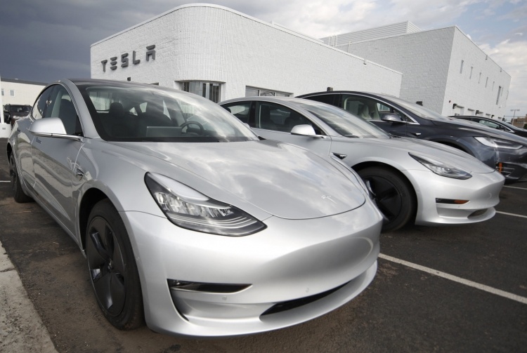 Tesla получила добро на поставки Model 3 в Европу