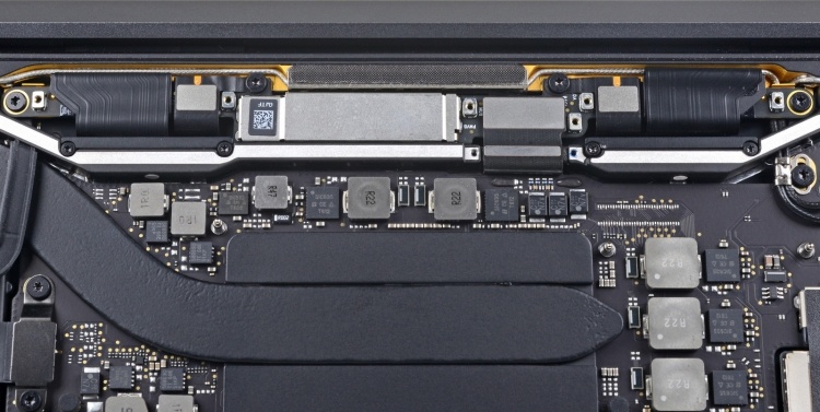 Проблема со шлейфами экрана дорого обходится владельцам MacBook Pro