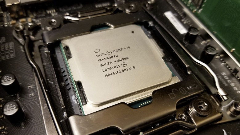 Появились первые тесты необычного процессора Core i9-9990XE с большим количеством ядер и высокой частотой
