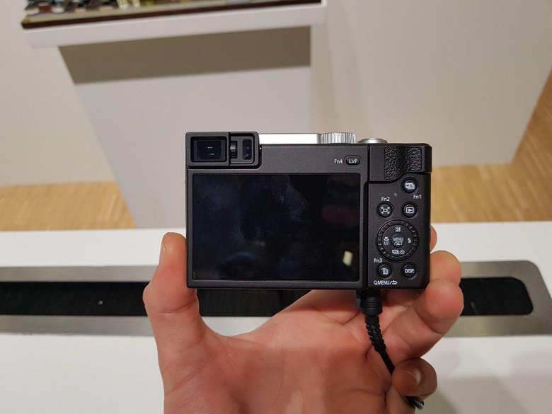 Представлена фотокамера Panasonic Lumix TZ95 – компактный «походный зум»
