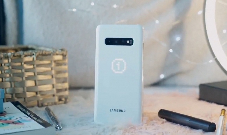 «Звёздный» чехол LED Cover для смартфонов Samsung Galaxy S10 получит сразу три режима работы