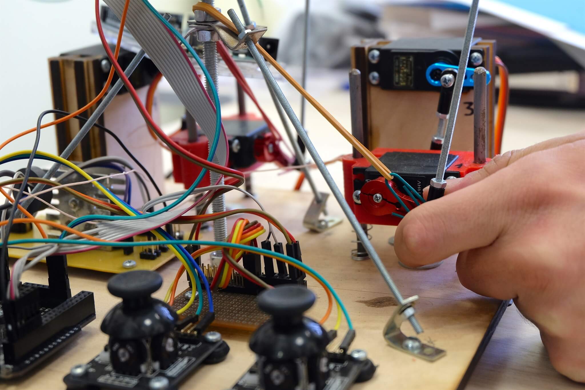 Механизированные руки и манипуляторы — рассказываем, чем занимается лаборатория робототехники Университета ИТМО - 3