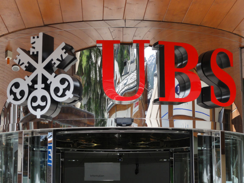 Французские власти оштрафовали банк UBS на $4 млрд за помощь клиентам в уходе от налогов - 1