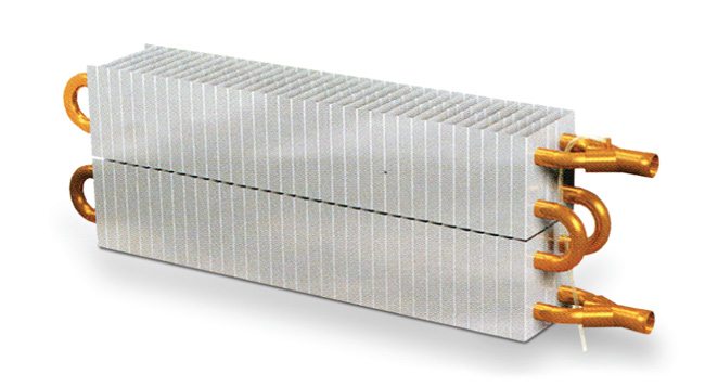 Медно-алюминиевый радиатор охлаждения дистиллята.