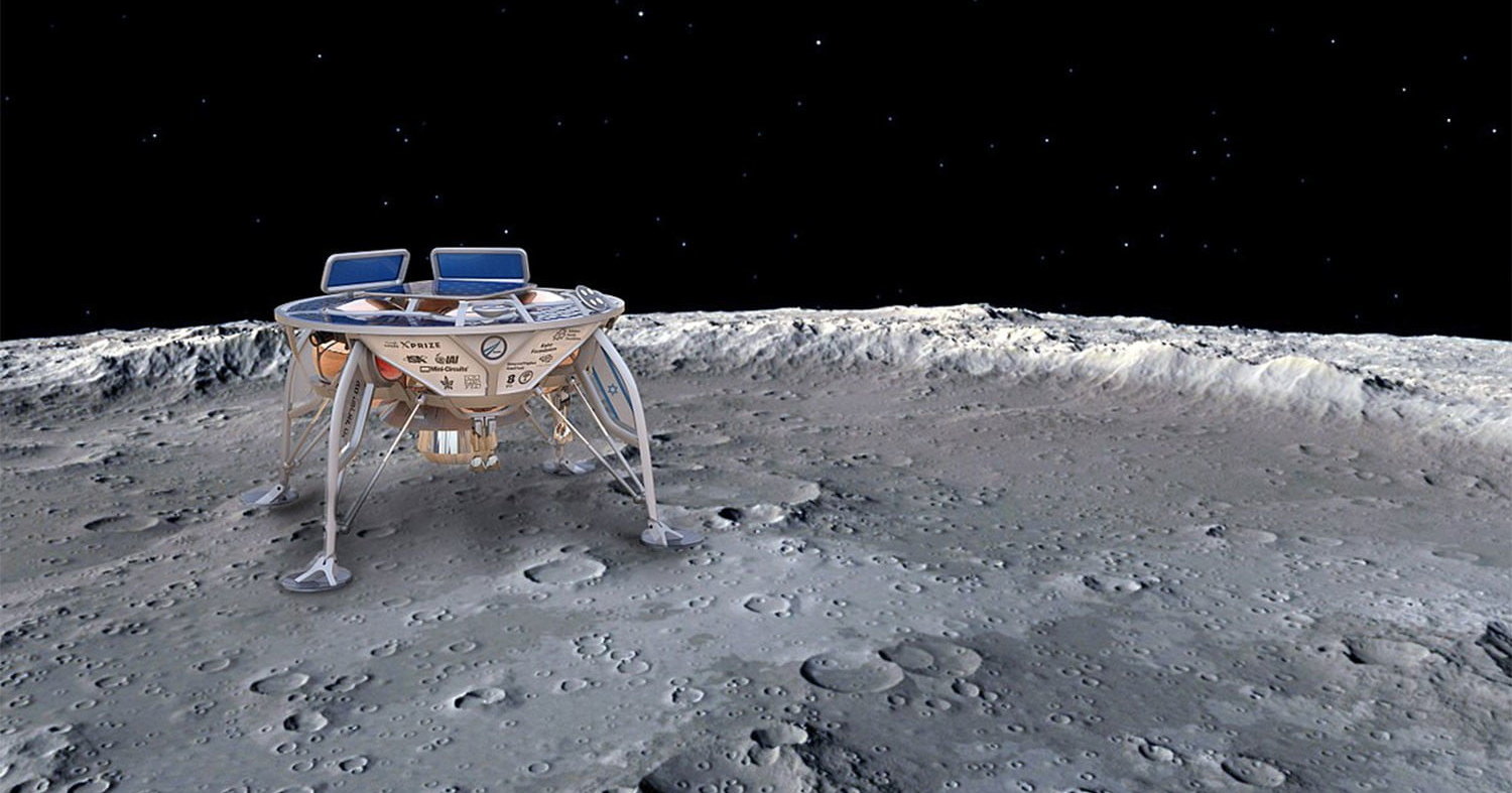 Израильский лунный аппарат прислал первый снимок
