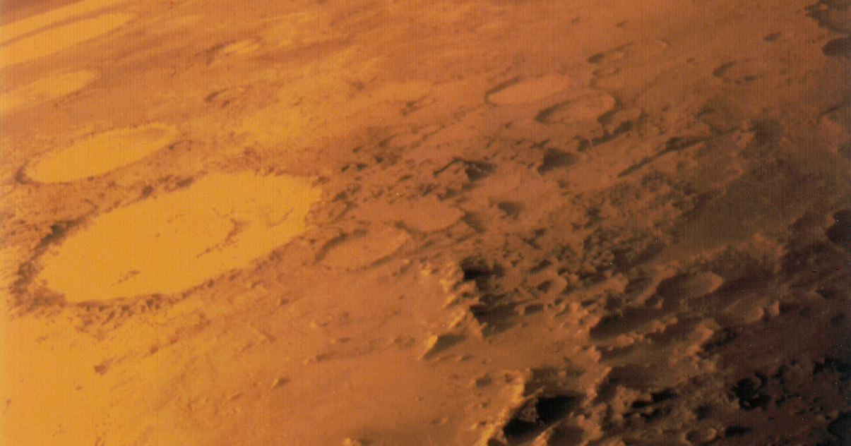 Китай планирует отправить ровер на Марс в следующем году