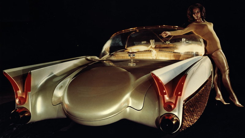 Концепт из 1950-х оснастили прозрачными светящимися шинами