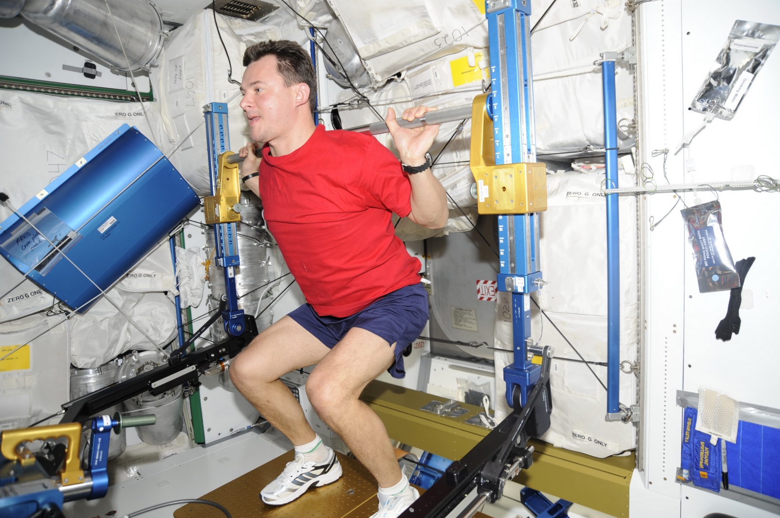 Интервью с космонавтом Александром Лавейкиным о космическом кино, перегрузках в 20 единиц и мягкой посадке - 3