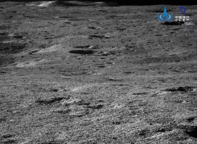 Китайский луноход сделал новые снимки обратной стороны Луны