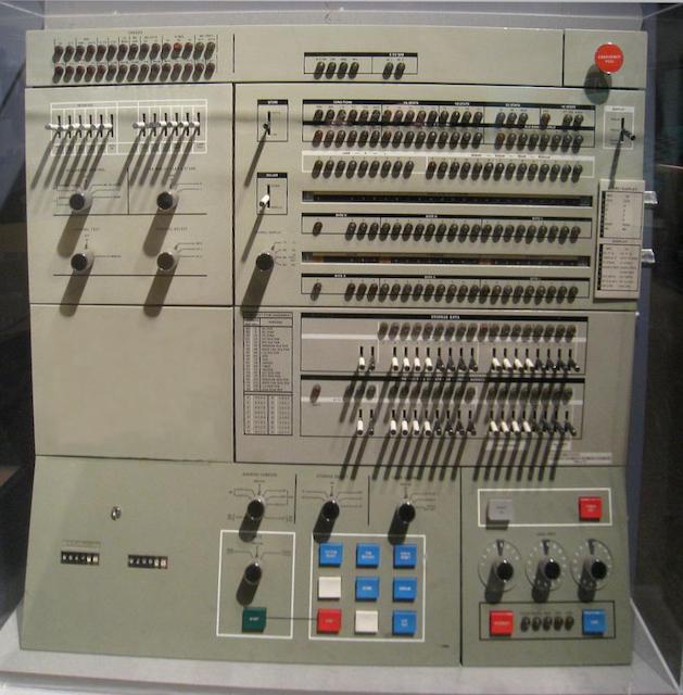 55 лет спустя: культовые консоли легендарных мейнфреймов IBM System-360 - 11