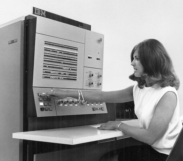 55 лет спустя: культовые консоли легендарных мейнфреймов IBM System-360 - 9