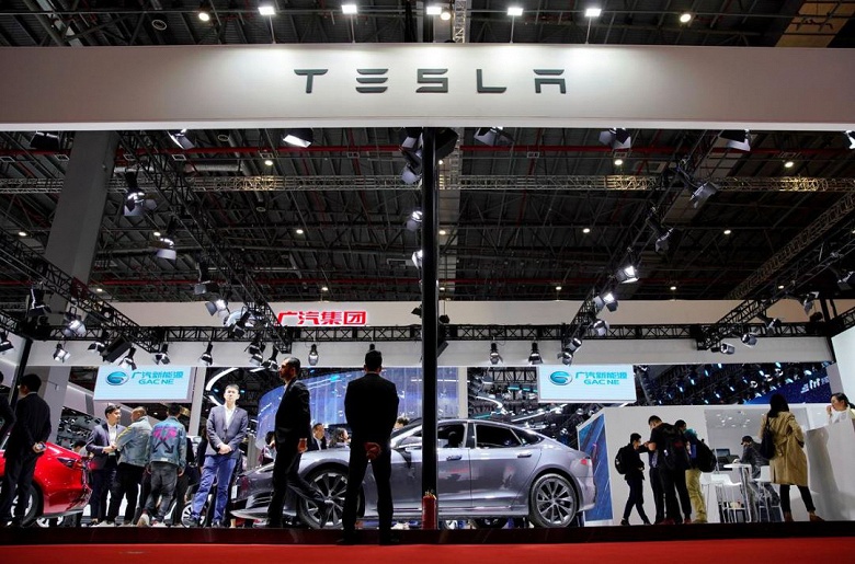 Tesla рассчитывает привлечь 2 млрд долларов, выпустив новые акции и долговые обязательства