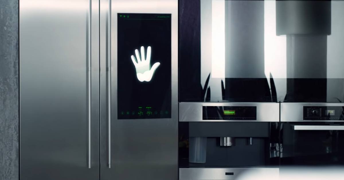 Умный холодильник от Сбербанка: полезный гаджет или узурпатор?