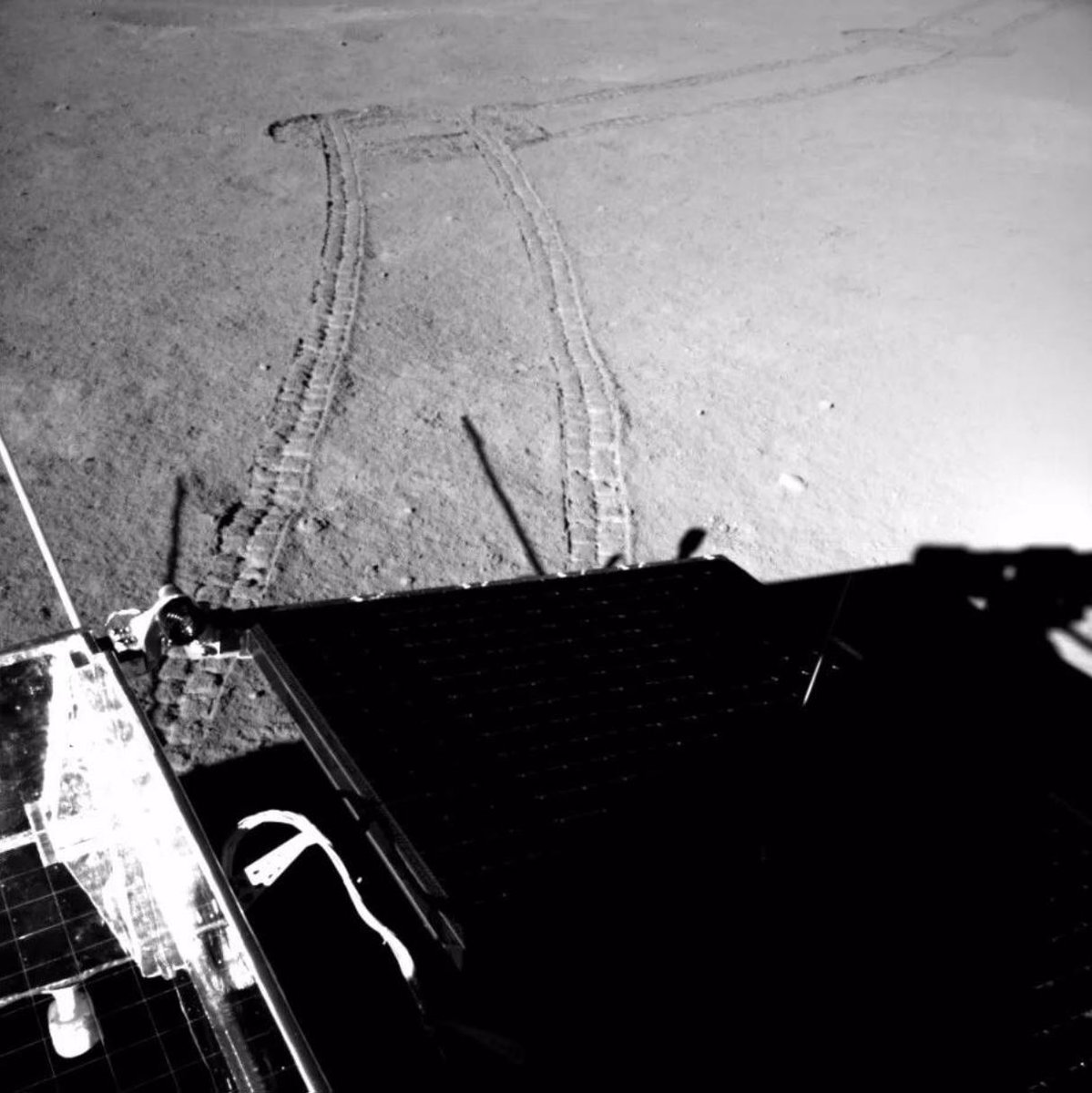 Миссия «Чанъэ-4» — результаты пятого лунного дня: проблемы с ровером «Юйту-2» и новое научное открытие - 10