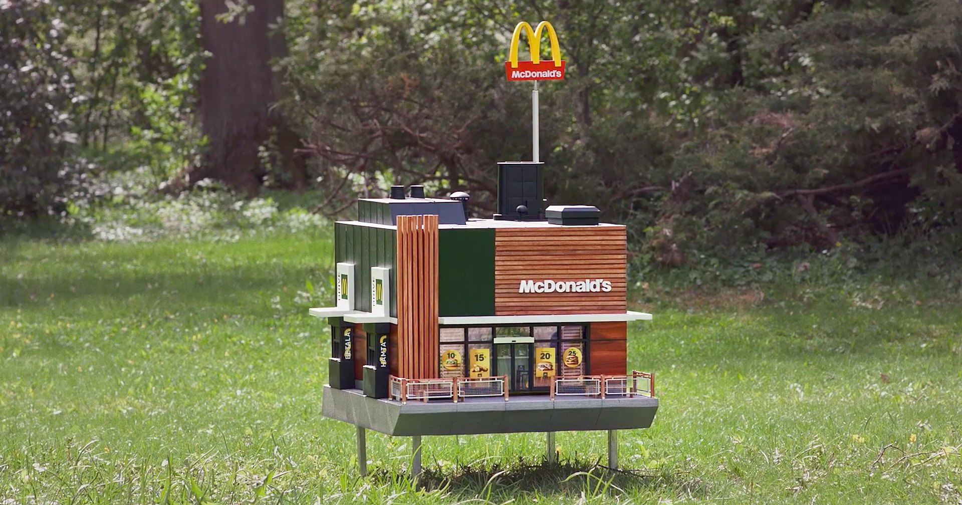 Пчёлам построили крошечный McDonald’s