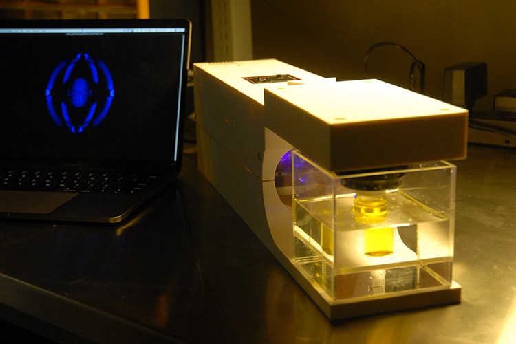 Фотополимерный 3D-принтер из бытового видеопроектора создает объекты без слоев - 4