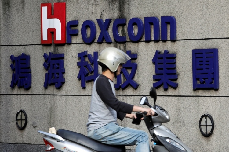 У Foxconn достаточно мощностей, чтобы производить iPhone для США за пределами Китая