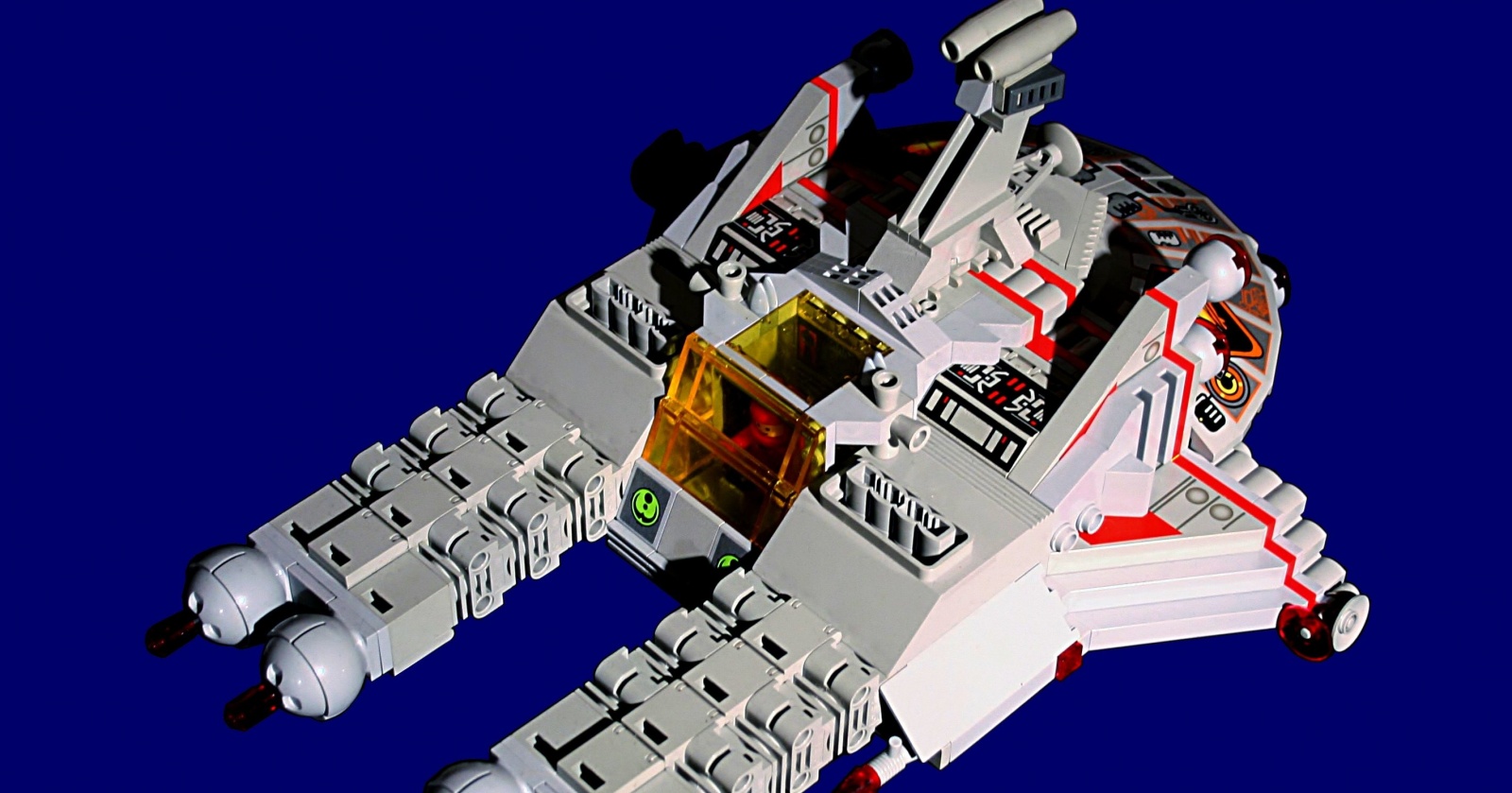 Как сделать из LEGO космический корабль