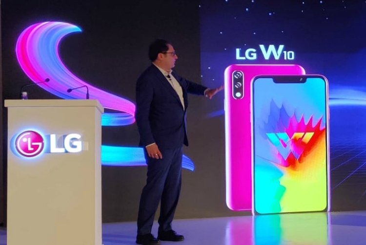 Смартфон LG W10 оснащён экраном HD+ и процессором Helio P22