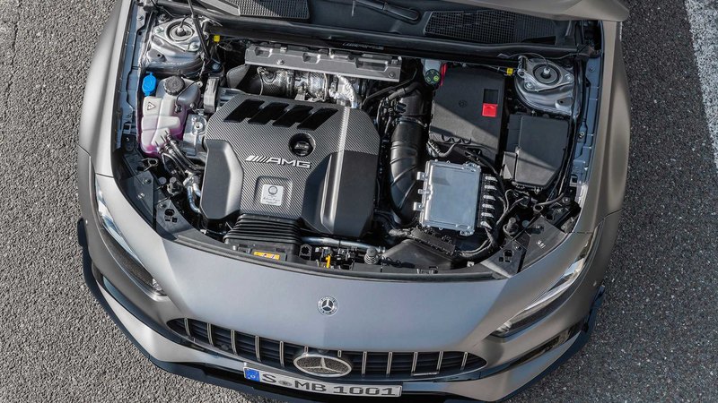Mercedes-AMG вывел в свет самую мощную «четвёрку»