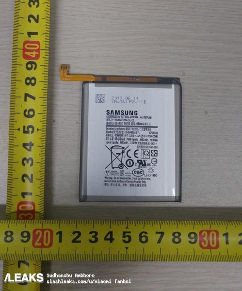 Странное решение Samsung. 5G-версия Samsung Galaxy A90 получила аккумулятор меньшей емкости, чем 4G-версия