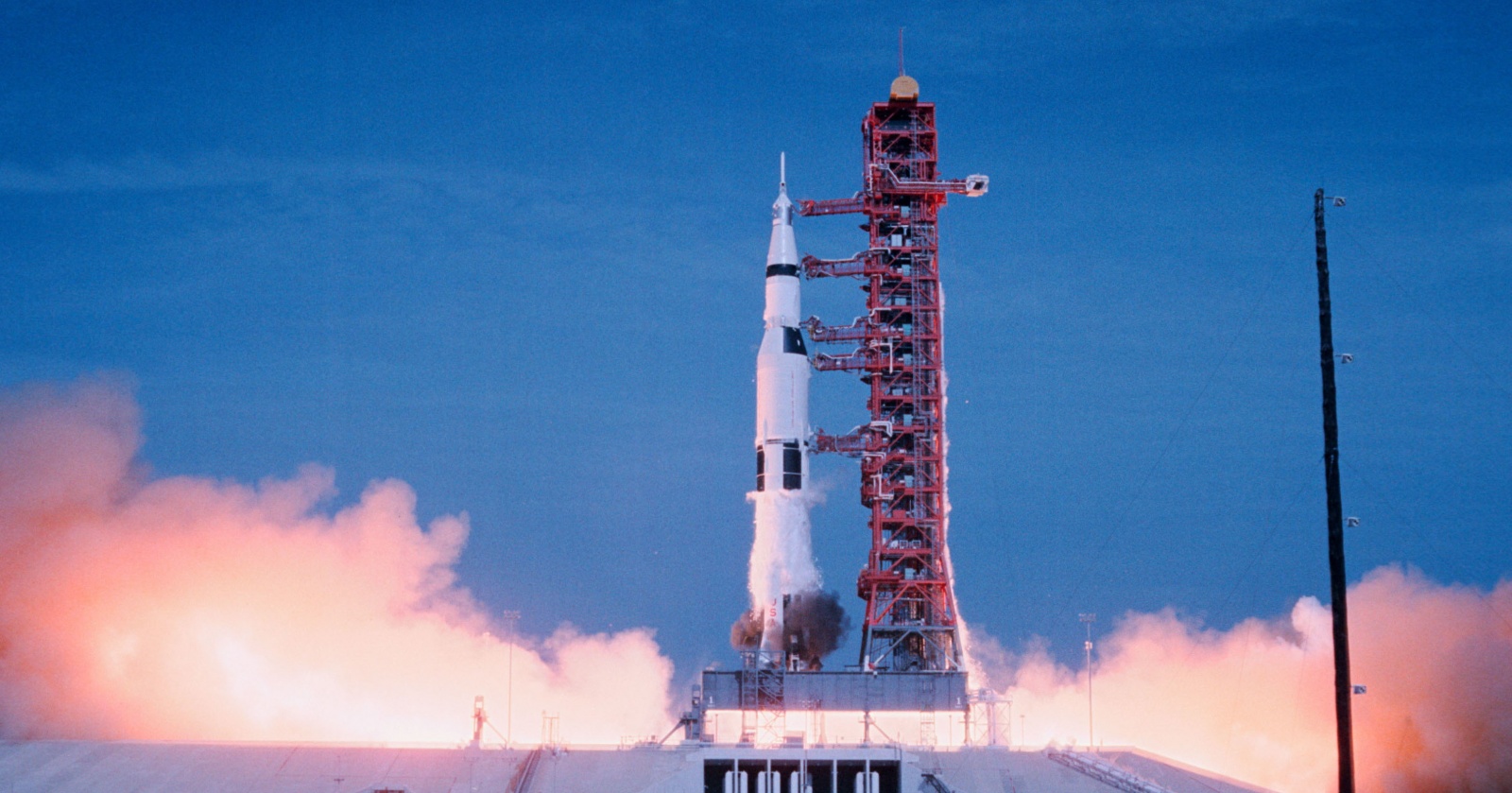 Пилот “Аполлона-11” рассказал Google, как проходил полет